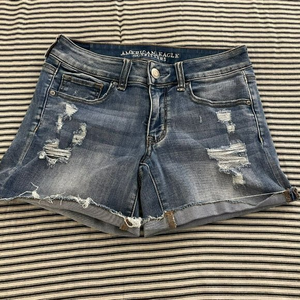 American Eagle Midi Jean‎ Shorts